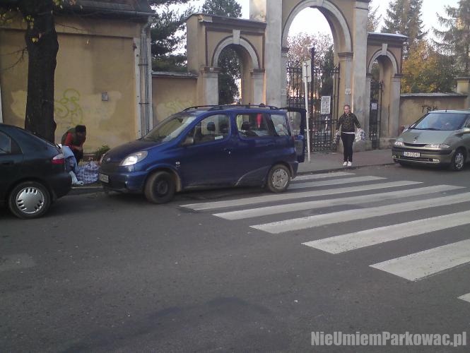 Źle zaparkowany samochód