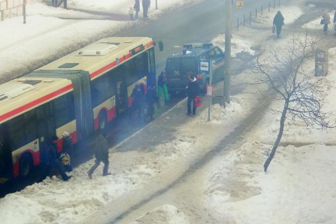 Źle zaparkowany samochód