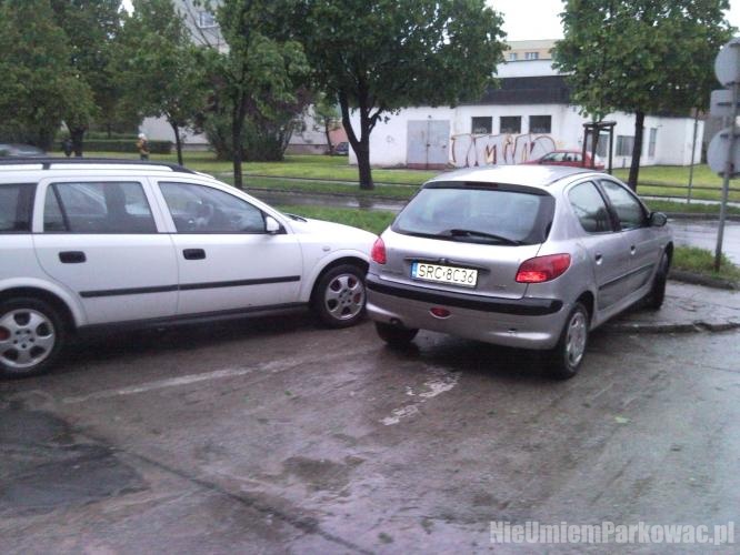 Źle zaparkowany samochód