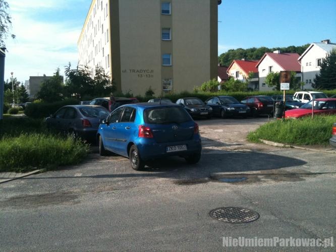 Źle zaparkowany samochód