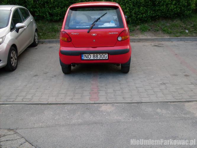 Źle zaparkowany samochód