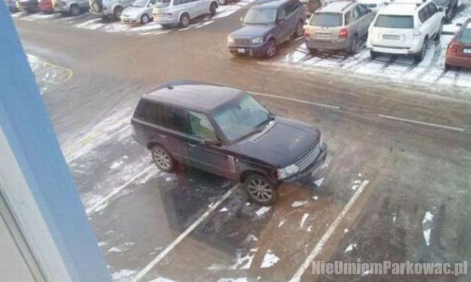 Źle zaparkowany samochód