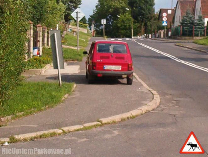 Źle zaparkowany samochód
